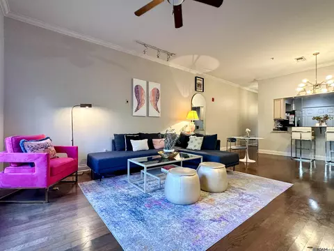 4230 Highland Rd # 203, Baton Rouge, LA 70808