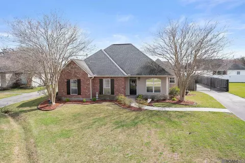 42159 Sandstone Dr, Prairieville, LA 70769