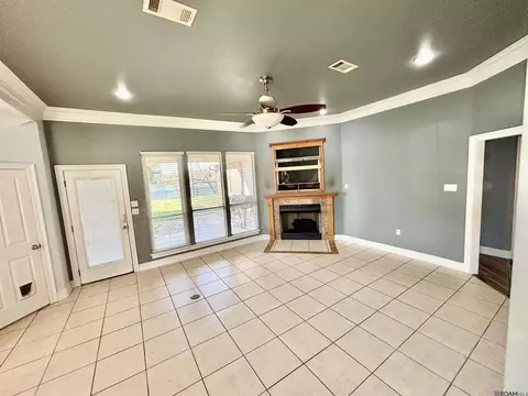 Living - 12472 Winter Ridge Dr, Walker, LA 70785 photo 1 of 1