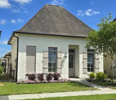 14017 Cirrus Dr, Baton Rouge, LA 70810