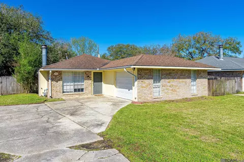 13183 Rosetta St, Geismar, LA 70734
