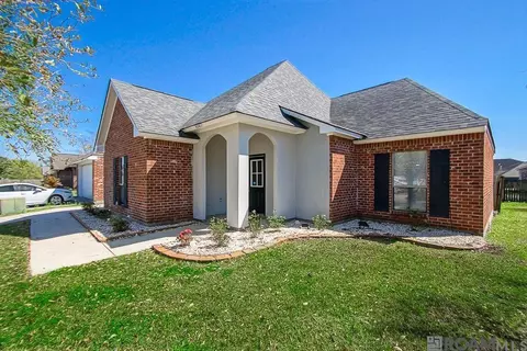 40457 Crossgate Pl, Gonzales, LA 70737
