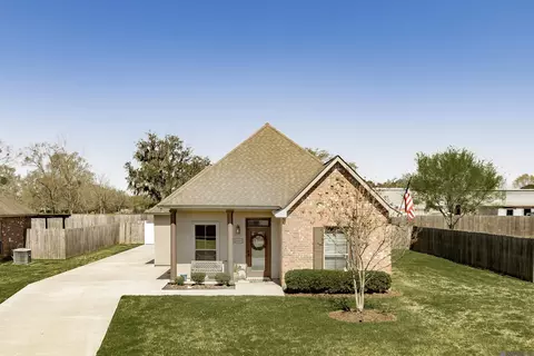 39109 Driftwood Crossing Ct, Gonzales, LA 70737