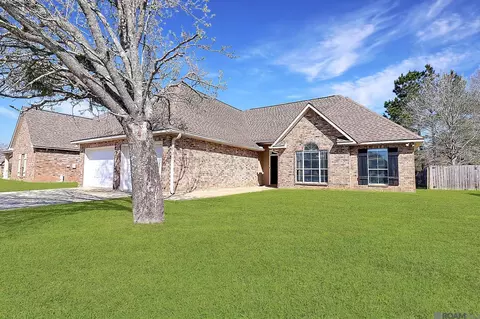 Exterior - 33909 Natures Way, Walker, LA 70785 photo 1 of 4