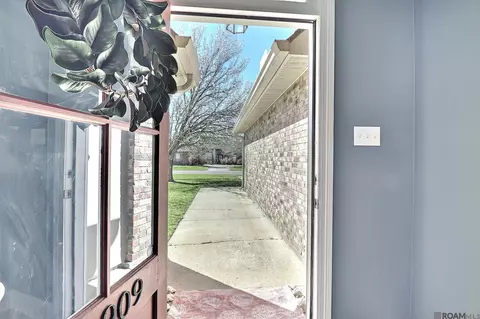 Entry Way - 33909 Natures Way, Walker, LA 70785 photo 1 of 2