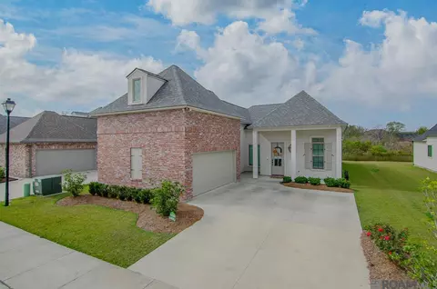 542 Heron Point Dr, Baton Rouge, LA 70810