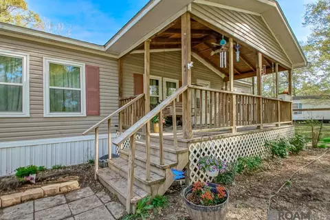 17149 David Dr, Livingston, LA 70754