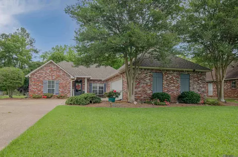 7455 Pecan Grove Dr, Denham Springs, LA 70726