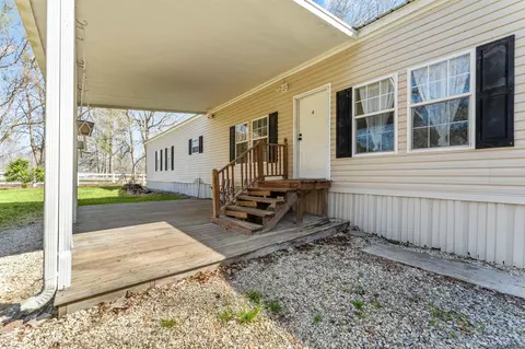 9555 L D Erwin Rd, Denham Springs, LA 70706