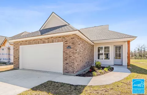 10421 Highland Lakes Dr, Denham Springs, LA 70726