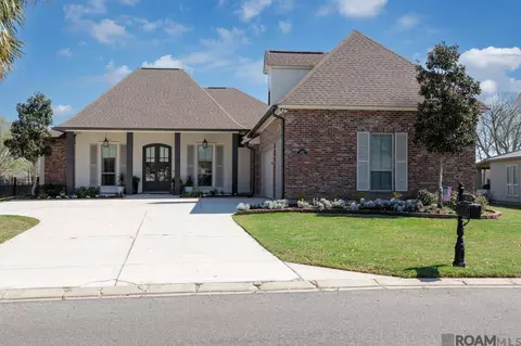 6222 Royal Palms Ct, Gonzales, LA 70737