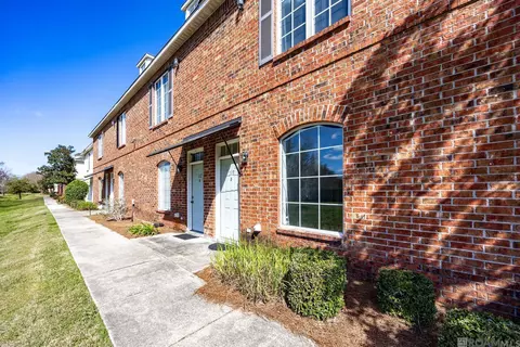 4000 Lake Beau Pre # 113, Baton Rouge, LA 70820