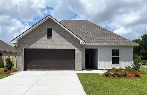 15527 Ralph Christy Dr, Prairieville, LA 70769