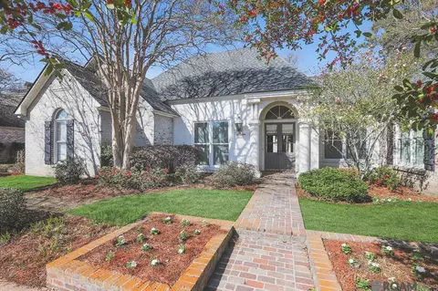 2110 Cove Ct, Baton Rouge, LA 70809