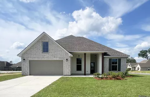 14284 Zebra Lake Dr, Denham Springs, LA 70726