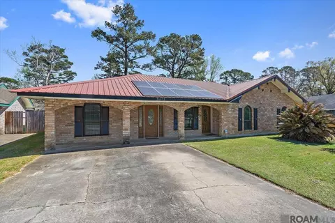 26072 Fallen Oaks Dr, Denham Springs, LA 70726