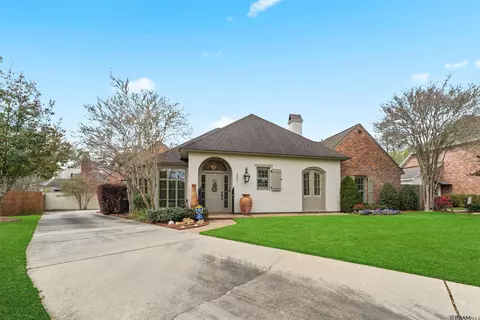 301 W Plantation Ridge Ct, Baton Rouge, LA 70810