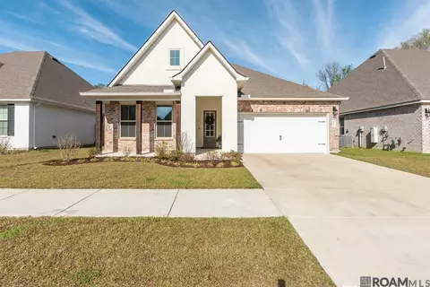 5514 Heron Landing Dr, Baton Rouge, LA 70816