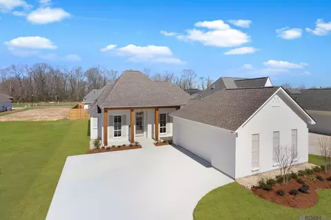 38172 Sweet Briar Dr, Prairieville, LA 70769