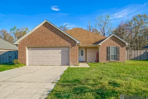 22183 Moss St, Ponchatoula, LA 70454