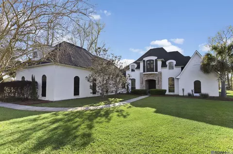 26343 E Highland Meadows Dr, Zachary, LA 70791