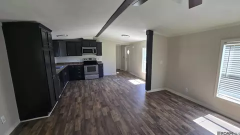 14964 E Beaver Dr, Pride, LA 70770 photo 2