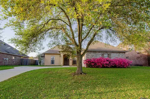 37182 Cobblestone Ave, Geismar, LA 70734