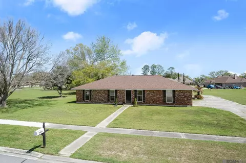 3625 Magnolia Dr, Saint Gabriel, LA 70776