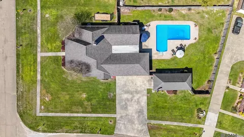 31004 Summer Breeze Dr, Denham Springs, LA 70726