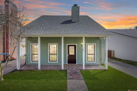 931 E Tom Stokes Ct, Baton Rouge, LA 70810