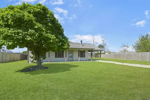 7528 Bradley Ct, Addis, LA 70710