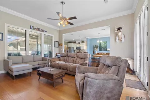 15025 Cross Gate Dr, Walker, LA 70785 photo 2