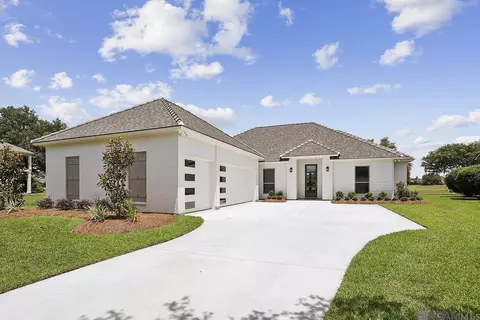 6112 Royal Palms Ct, Gonzales, LA 70737