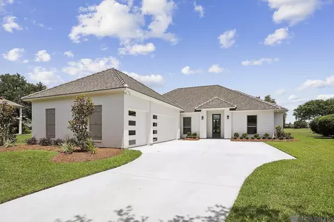 6112 Royal Palms Ct, Gonzales, LA 70737
