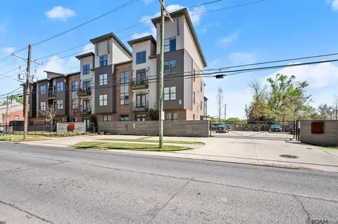 255 E Boyd Dr # 202, Baton Rouge, LA 70808