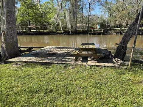13885 Old River Rd, Maurepas, LA 70449 photo 4