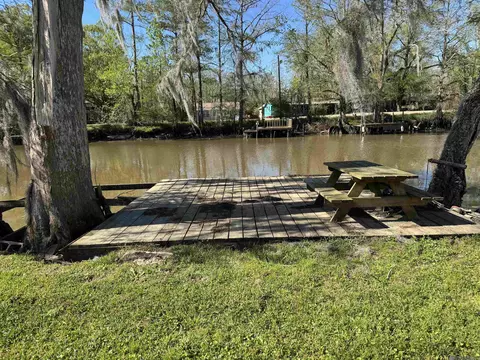 13885 Old River Rd, Maurepas, LA 70449 photo 3