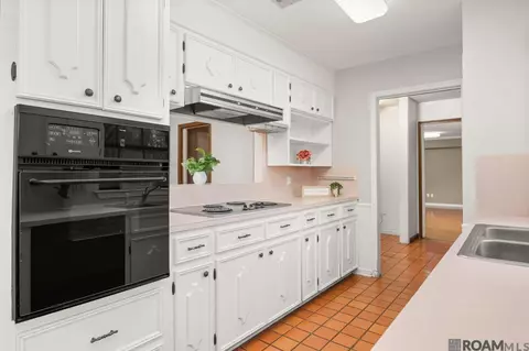 Kitchen - 14539 Winslow Dr, Pride, LA 70770 photo 1 of 1