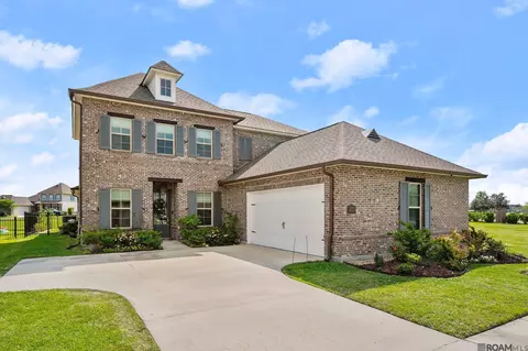3572 Cruden Bay Dr, Zachary, LA 70791