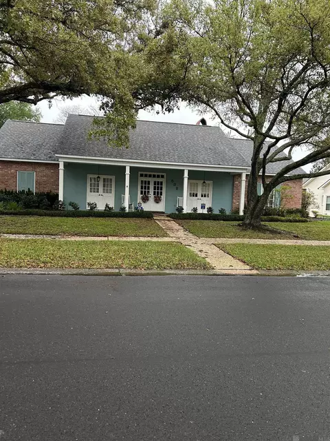 532 Woodstone Dr, Baton Rouge, LA 70808