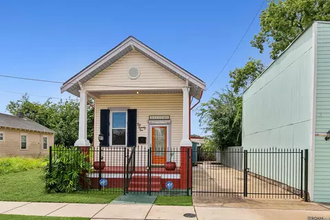 1026 Gordon St, New Orleans, LA 70117