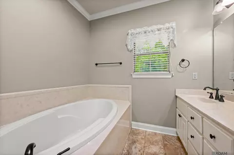 17022 Lavell Rd, Pride, LA 70770 photo 12
