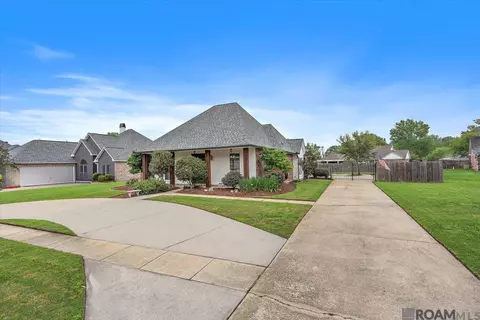 30940 Summer Breeze Dr, Denham Springs, LA 70726