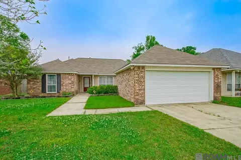 23449 Springhill Dr, Denham Springs, LA 70726