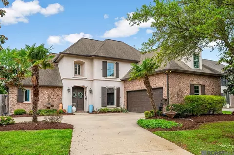 16557 Long Lake Dr, Prairieville, LA 70769