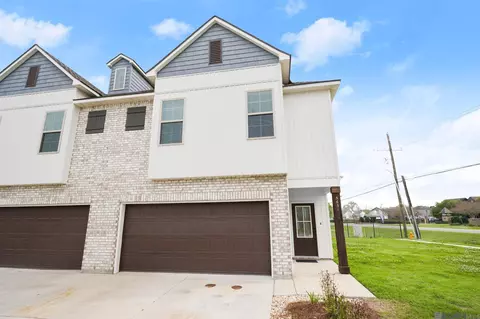 5631 Stuga Dr, Baton Rouge, LA 70820