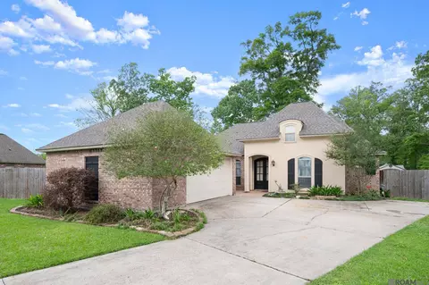 13245 Oak Knoll Dr, Geismar, LA 70734