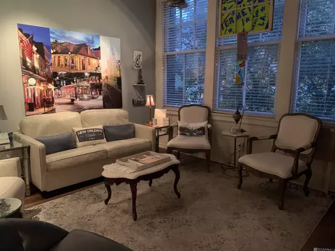 1111 S Peters # 301, New Orleans, LA 70130