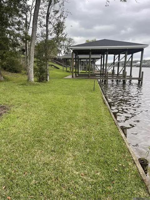 12300 River Highlands, Saint Amant, LA 70774