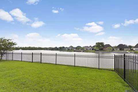 10566 Hill Pointe Ave, Baton Rouge, LA 70810